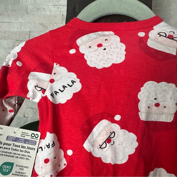 Gerber Sleep n Play Santa Clause Red Cotton New with Tags - Picture 8 of 9